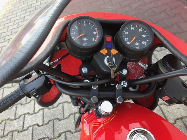 29876753te.jpg