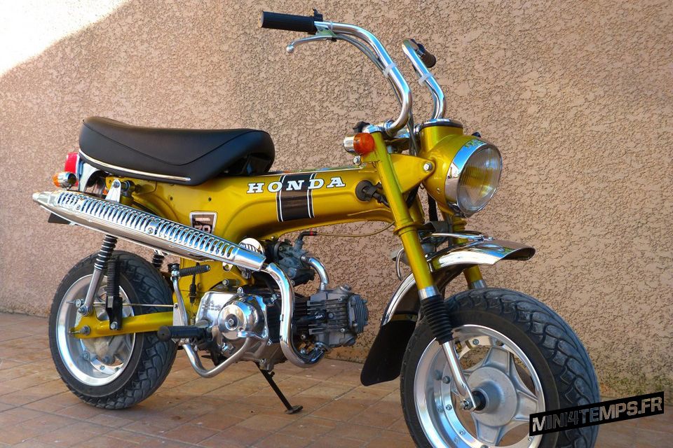 Honda Dax gold.jpg