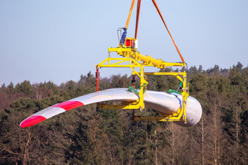 MF-x02.jpg