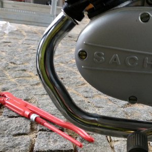 Auspuff falsch 02.jpg