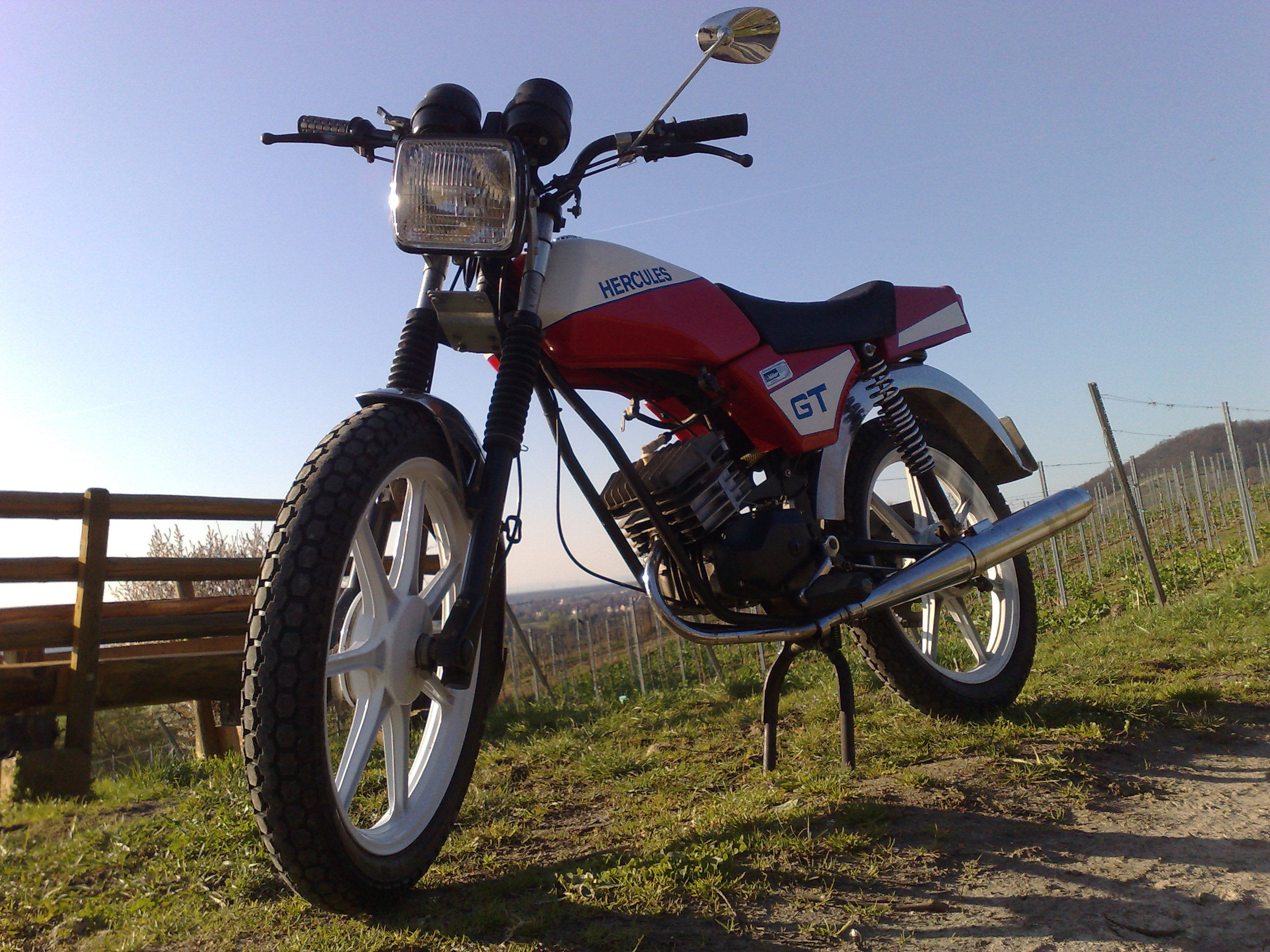 Hercules GT (1990).jpg