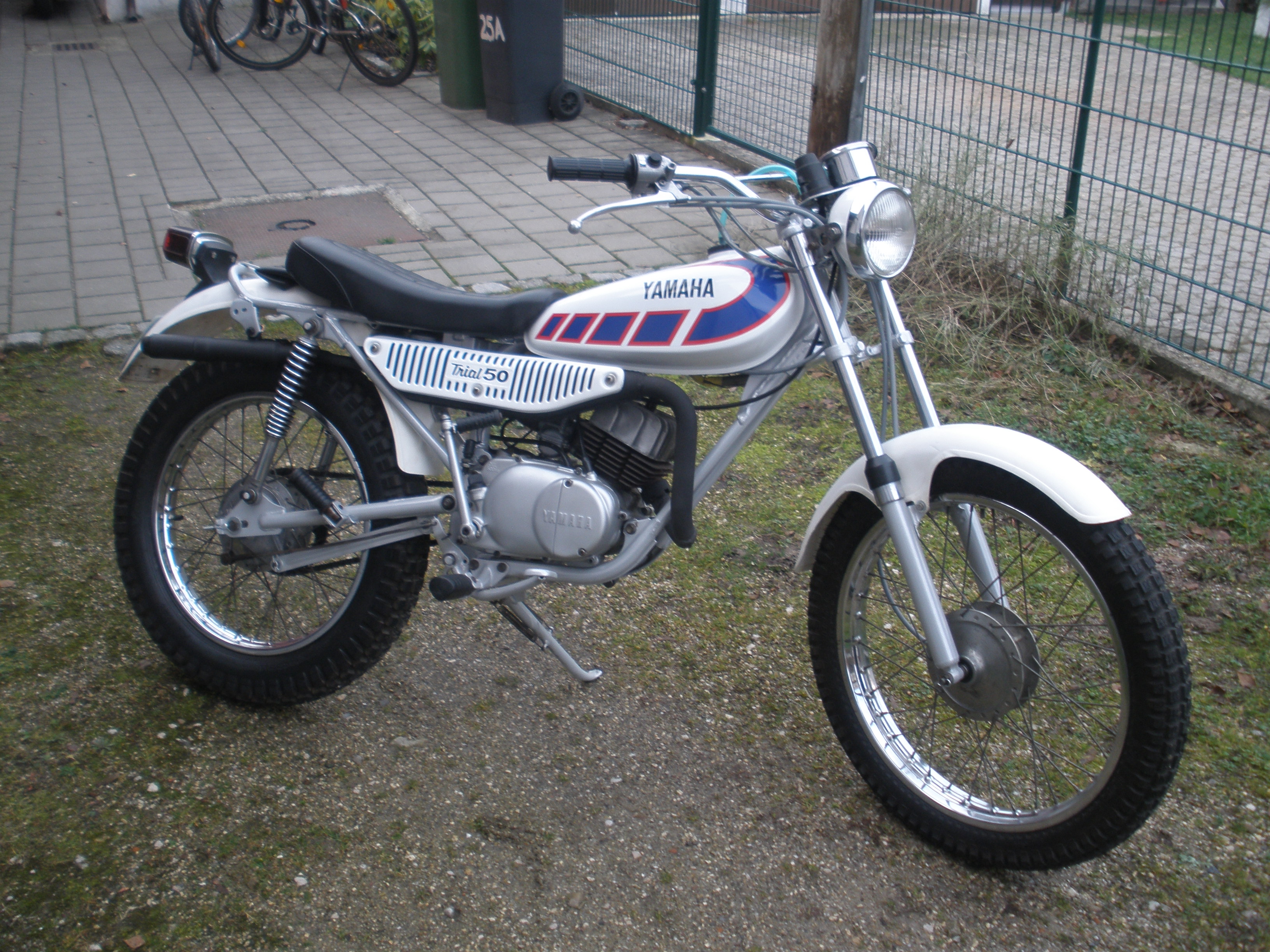 PC161169.jpg