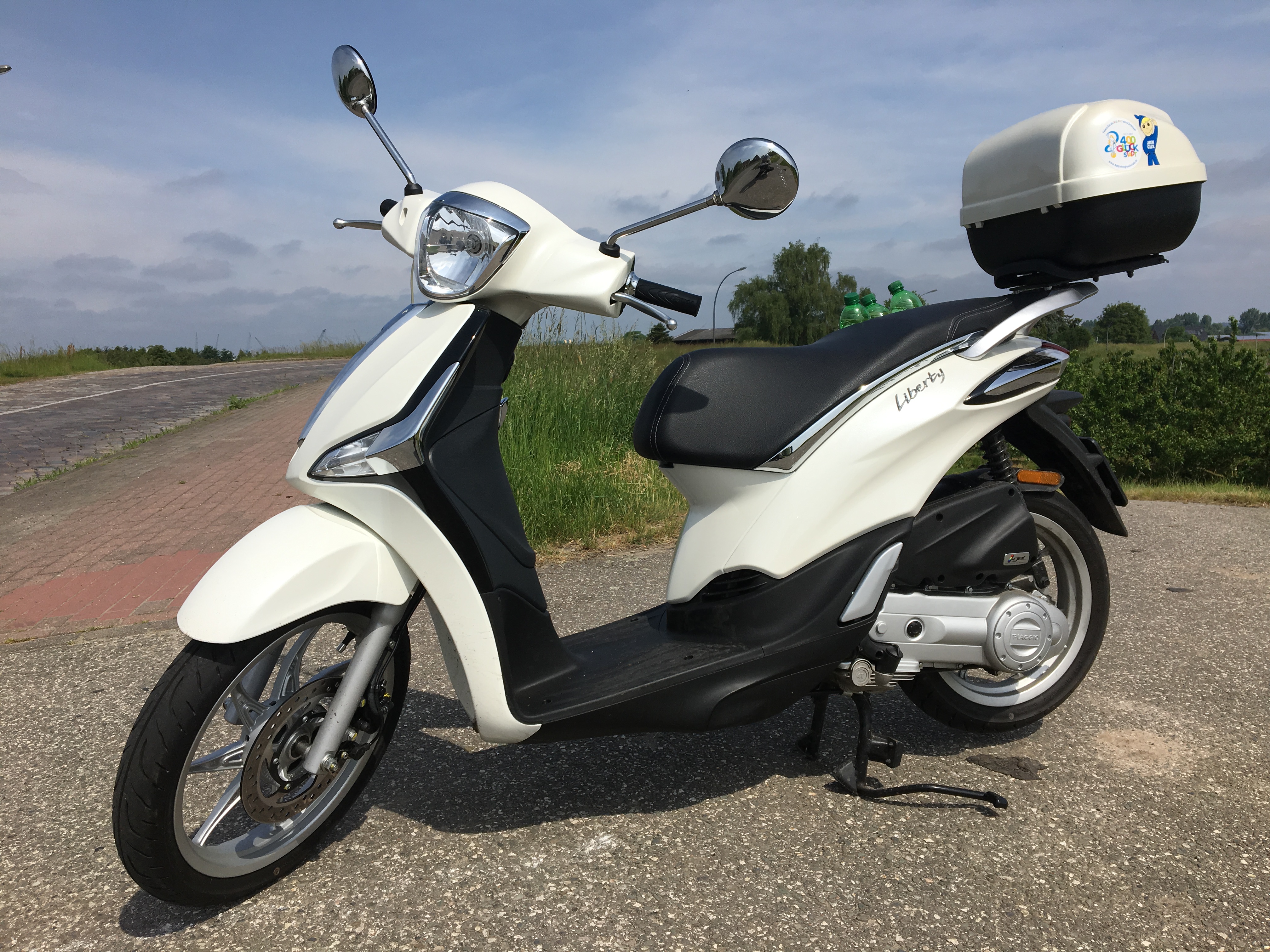 Piaggio Liberty 50 iGet 4T 3V.jpg