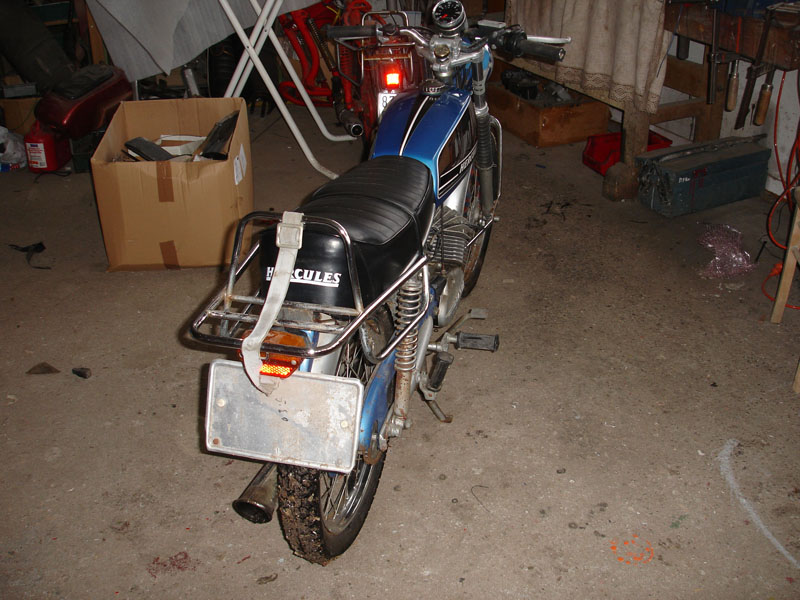 28523895xi.jpg