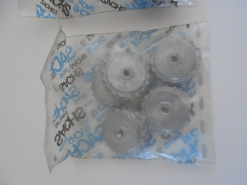 23456505lq.jpg