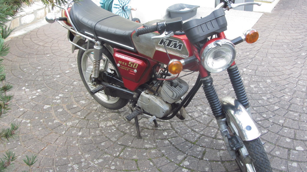 23081208hi.jpg